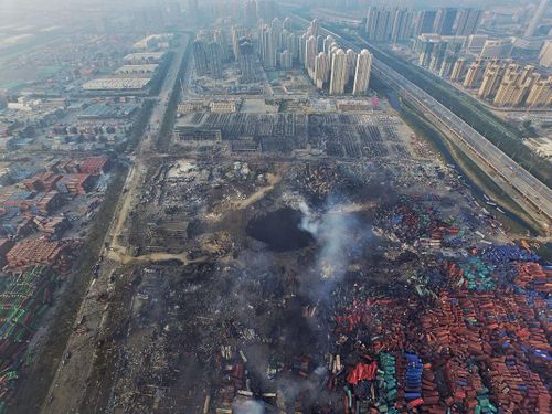Các hóa chất nguy hiểm như amoni nitrat và natri cyanide bị lưu trữ gần nhau là nguyên nhân chính.