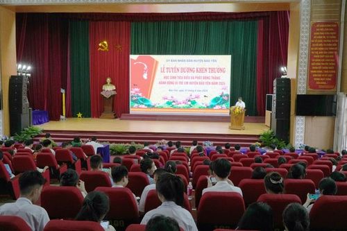  Quang cảnh lễ tuyên dương. 