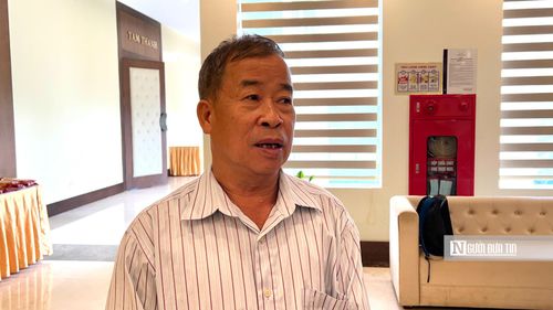 Ông Hoàng Văn Trìu - hộ gia đình trồng chè tại thôn Hòa An, xã Thái Bình, huyện Đình Lập
