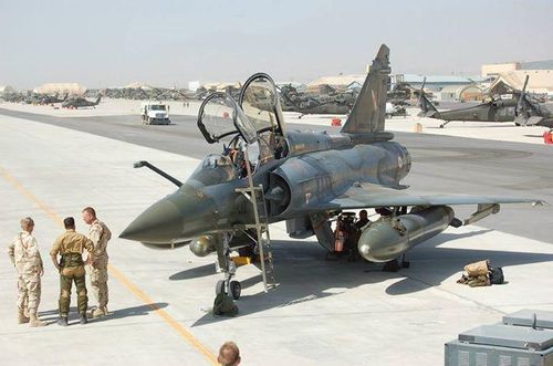 Tổng thống Pháp Emmanuel Macron mới đây cho biết sẽ cung cấp đợt đầu số lượng 5 tiêm kích Mirage 2000-5 cho Không quân Ukraine, thông tin trên thu hút sự quan tâm rất lớn từ truyền thông quốc tế.