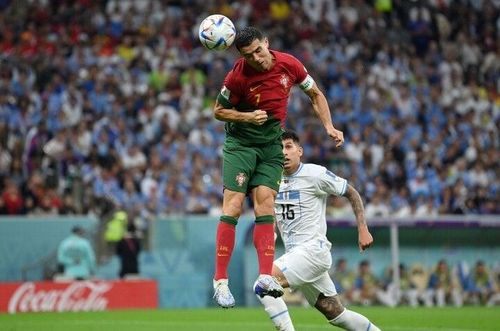 Cristiano Ronaldo đang nắm giữ kỷ lục ghi nhiều bàn nhất lịch sử các kỳ EURO (14 bàn), dự nhiều kỳ EURO nhất (5 lần), chơi nhiều trận tại EURO nhất (25 trận). Với mỗi lần ra sân, mỗi pha lập công tại EURO 2024, Ronaldo đều sẽ tự phá kỷ lục.