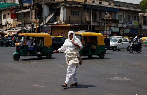 Nắng nóng ở Ahmedabad, Ấn Độ. Nguồn: Reuters.
