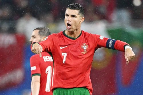 Người hâm mộ không đồng tình với hành vi của CR7