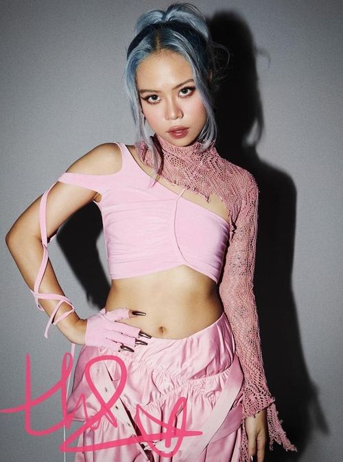 Rapper tlinh theo đuổi phong cách gợi cảm. Âm nhạc của cô được nhiều khán giả gen Z yêu thích. 