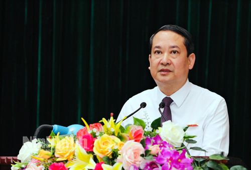 Đồng chí Mai Văn Tuất, Phó Bí thư Thường trực Tỉnh ủy, Chủ tịch HĐND tỉnh phát biểu bế mạc kỳ họp.