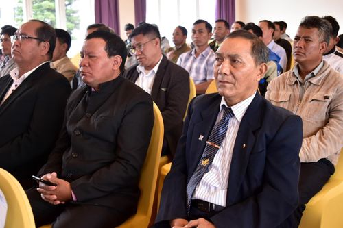 Các đại biểu tham dự hội nghị