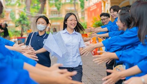 Thí sinh dự thi vào lớp 10 năm học 2024-2025 tại Hà Nội: Ảnh: Trường Trung học phổ thông Việt Đức