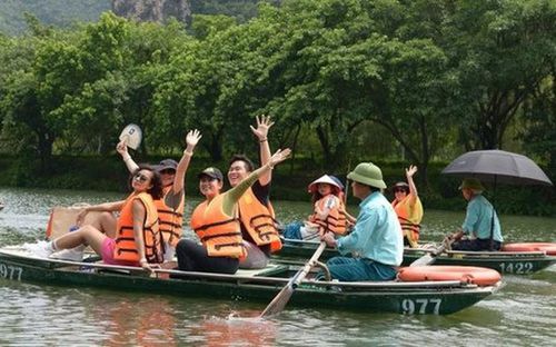 Thắt chặt chi tiêu, du lịch "tại chỗ" lên ngôi trở lại. Ảnh minh họa