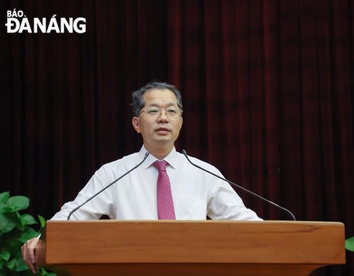 Bí thư Thành ủy Nguyễn Văn Quảng phát biểu giao nhiệm vụ. Ảnh: NGỌC PHÚ