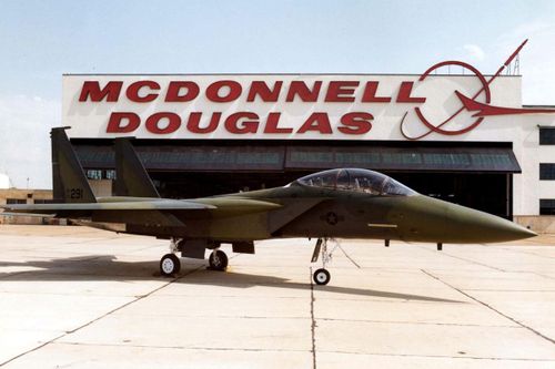 Một vấn đề nữa cũng cần nói tới là nhiều chiếc F-15E khác của Không quân Mỹ cũng có thành tích hoạt động đáng nể, đặc biệt vào mùa hè năm 2023, theo hồ sơ bay thì đã có tới 53 tiêm kích đạt mốc 10.000 giờ bay.