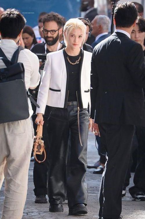 Felix của Stray Kids cũng bị chỉ trích vì bài đăng vào Ngày Giải phóng Hàn Quốc, nhưng đã nhanh chóng xin lỗi.