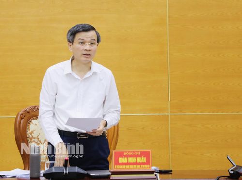 Đồng chí Bí thư Tỉnh ủy Đoàn Minh Huấn phát biểu tại hội nghị.
