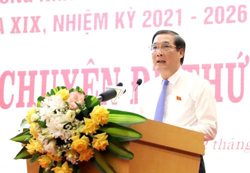 Bí thư Tỉnh ủy, Chủ tịch HĐND tỉnh Bùi Minh Châu phát biểu khai mạc Kỳ họp
