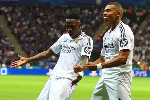 CĐV Real Madrid chờ bàn thắng của Mbappe