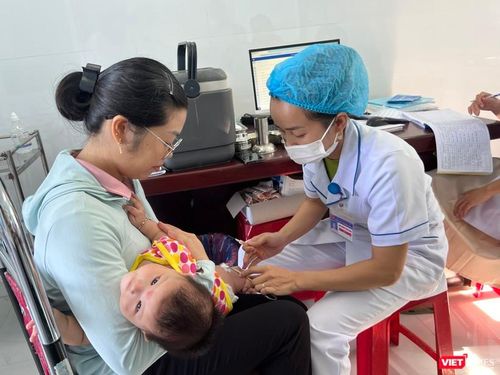 Tiêm phòng là biện pháp quan trọng để phòng sởi