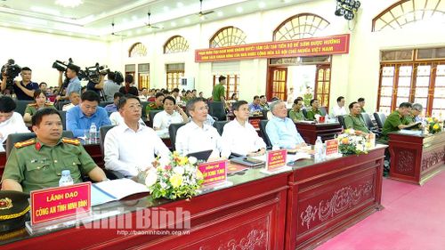 Các đại biểu dự Lễ công bố.
