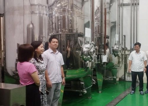 Hình ảnh nghiêm thu đề án “Hỗ trợ kinh phí đầu tư máy móc thiết bị tiên tiến trong sản xuất mật ong lên men”