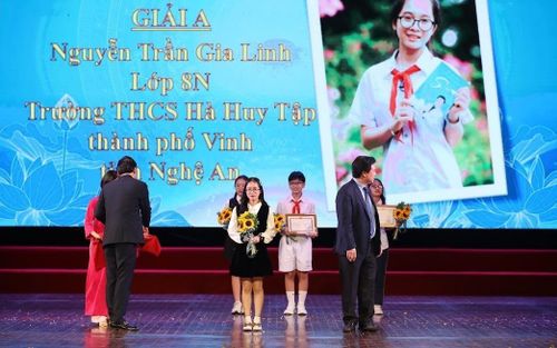 Những năm gần đây, Nghệ An luôn giành nhiều giải cao trong cuộc thi Đại sứ văn hóa đọc. Ảnh: CSCC