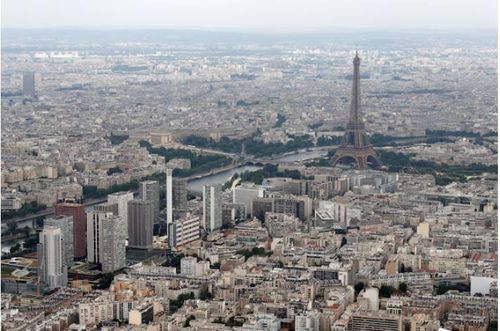 Chính phủ Pháp sửa đổi ngân sách nhằm đánh thuế các tỷ phú ở quốc gia này. Ảnh: Reuters