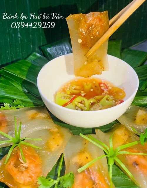 Bánh bột lọc Huế - Đặc sản món ngon nên thưởng thức khi đến Huế.