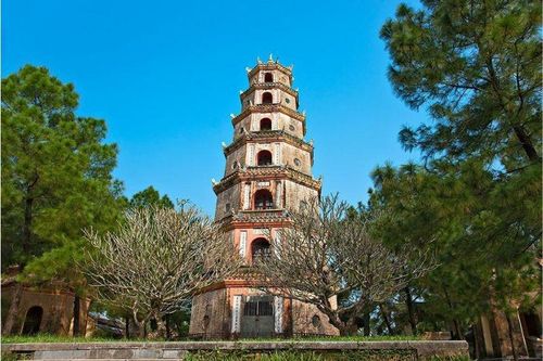 Tháp Phước Duyên chùa Thiên Mụ.
