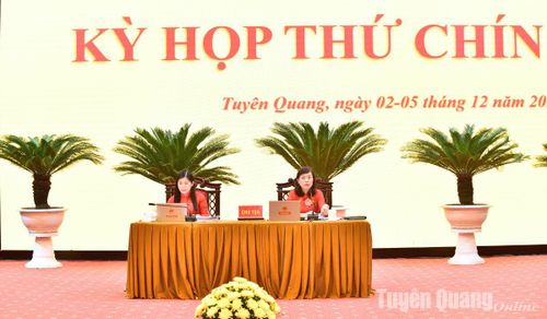 Chủ tọa Kỳ họp.