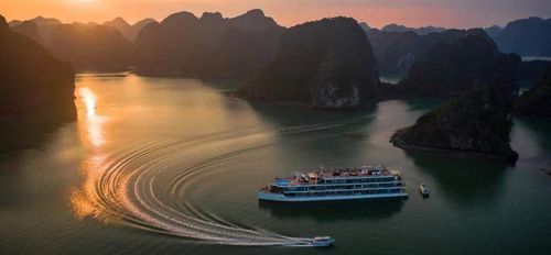 Du thuyền Heritage Cruises