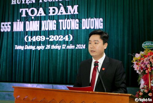 Đồng chí Lê Văn Lương - Ủy viên Ban Chấp hành Đảng bộ tỉnh, Bí thư Huyện ủy Tương Dương phát biểu bế mạc. Ảnh: Tiến Đông