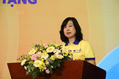 Bộ trưởng Bộ Y tế Đào Hồng Lan phát biểu tại buổi lễ phát động.