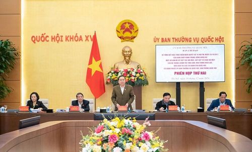 Chủ tịch Quốc hội Trần Thanh Mẫn chủ trì phiên họp thứ hai của Ban Chỉ đạo về tổng kết thực hiện Nghị quyết số 18-NQ/TW của Ban Chấp hành Trung ương Đảng khóa XII “Một số vấn đề về tiếp tục đổi mới, sắp xếp tổ chức bộ máy của hệ thống chính trị tinh gọn, hoạt động hiệu lực, hiệu quả" tại các cơ quan của Quốc hội, cơ quan thuộc Ủy ban Thường vụ Quốc hội, Văn phòng Quốc hội. (Ảnh: Quốc hội)