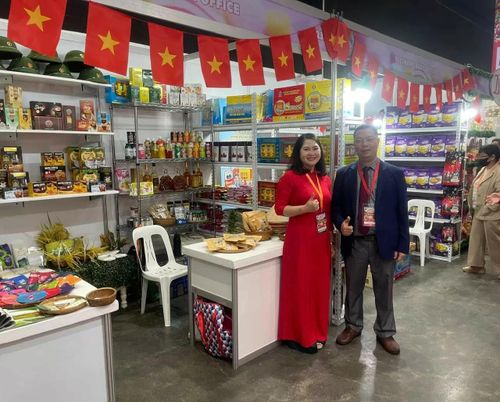 Tham gia hội chợ, triển lãm là cơ hội "vàng" để quảng bá hàng Việt tại Philippines. Ảnh: Phùng Văn Thành