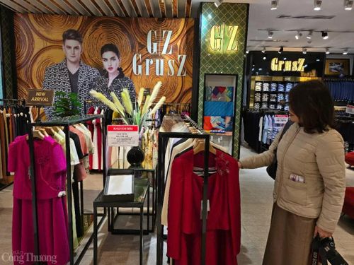 Cùng với thị trường xuất khẩu, May 10 sẽ đẩy mạnh thị trường nội địa, tham gia kích cầu tiêu dùng. Ảnh: Thu Hường