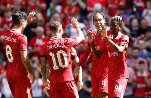 Liverpool vừa chính thức bị đội hạng Nhất Plymouth loại khỏi FA Cup.