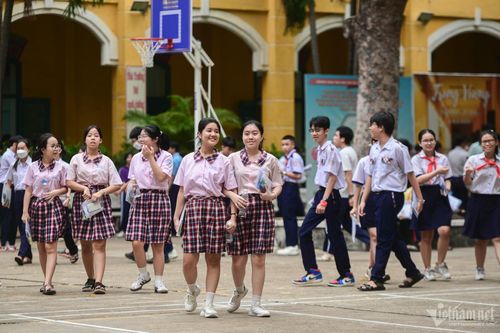 Học sinh TPHCM thi vào lớp 10. Ảnh: Nguyễn Huế