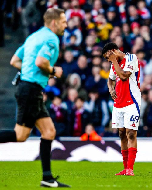 Bước ngoặt thẻ đỏ khiến Arsenal càng thêm bế tắc trước West Ham
