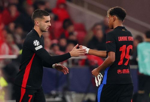  Lamine Yamal chơi không quá ấn tượng trong ngày Barcelona thắng Benfica. 