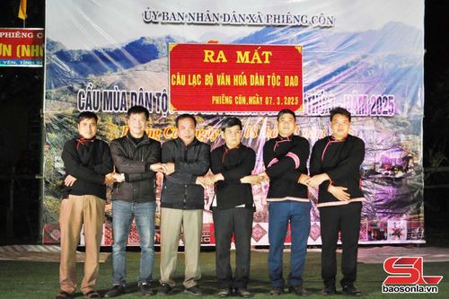 Ra mắt câu lạc bộ văn hóa dân tộc Dao xã Phiêng Côn.
