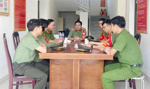 Đoàn công tác Công an TP Đà Nẵng kiểm tra công tác tuần tra 8394 tại xã Hòa Bắc.