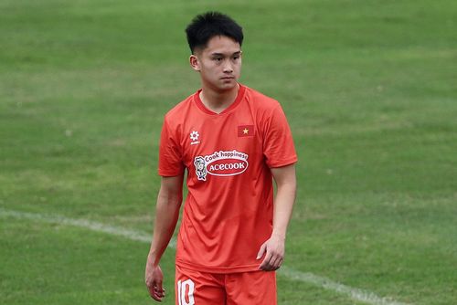  Với sự góp mặt của Andrej Nguyễn An Khánh, U22 Việt Nam tập trung đủ quân số 26 cầu thủ, hướng đến chuyến tập huấn và du đấu Trung Quốc sau đây 6 ngày. 