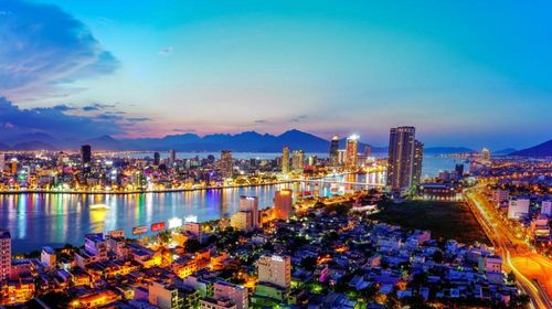 Đà Nẵng sở hữu hệ thống resort 5 sao, sân golf đẳng cấp, các dự án ven biển hấp dẫn, đáp ứng nhu cầu nghỉ dưỡng và đầu tư cao cấp.