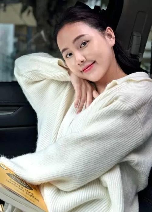 Minh Thu than thở tăng cân.