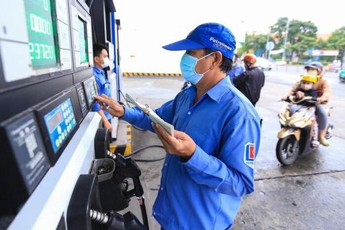 Giá xăng dầu được điều chỉnh tăng (ảnh minh họa).