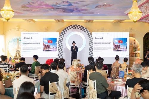 Ông Khôi Lê, Giám đốc Quốc gia thị trường Việt Nam của Meta phát biểu tại sự kiện. (Ảnh: BTC)