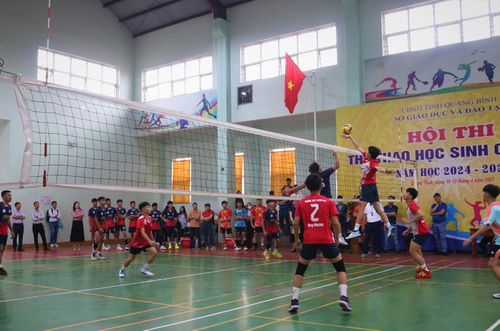 Tập thể vận động viên đã thi đấu với tinh thần thể thao cao thượng, trung thực.