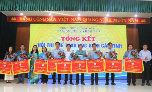 Hội thi đã tạo sân chơi để học sinh Quảng Bình rèn luyện thể chất, tinh thần đoàn kết.