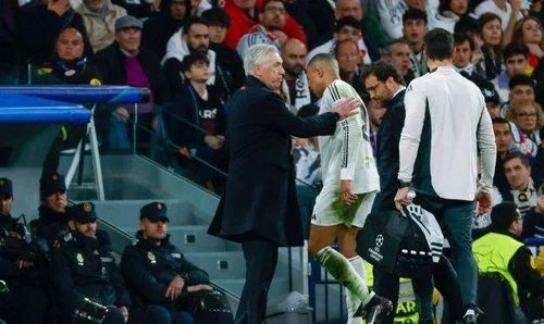 Arsenal chấm dứt kỉ nguyên của Real và HLV Ancelotti