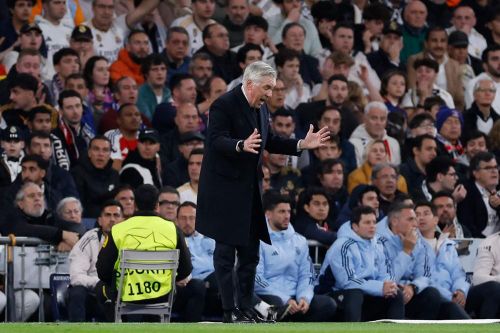 Ngay cả phù thủy Ancelotti cũng bất lực