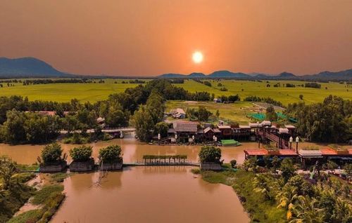 Hoàng hôn buông dài - “bức họa Monet sống động”
