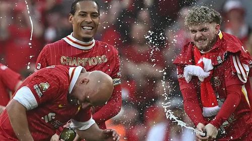5 năm trước, Liverpool không thể tổ chức diễu hành vì đại dịch Covid-19, nhưng một buổi diễu hành sẽ được tổ chức tại thành phố vào ngày thứ Hai, 26/5. Klopp có thể sẽ tham dự, bởi chính ông đã xây dựng nên đội hình tài năng mà Slot kế thừa.