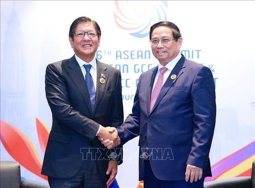 Thủ tướng Phạm Minh Chính gặp Tổng thống Philippines Ferdinand Marcos Jr. Ảnh: Dương Giang/TTXVN
